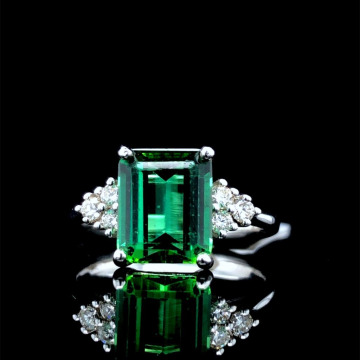 Zümrüt Kesim Tourmaline  Taşlı Pırlantalı Yüzük